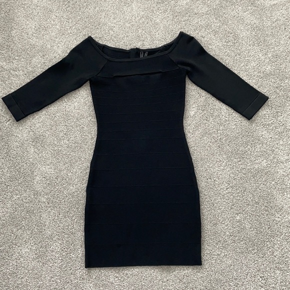 Guess Dresses & Skirts - Guess Black Bodycon Mini Dress 3/4 Sleeve